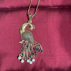 Peacock pendent necklace brand new